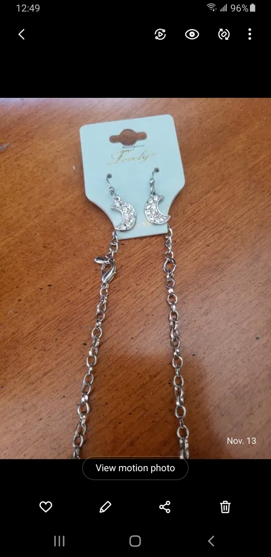 Lovely zirconia Silver Tone Necklace and Earrings Set image indicator(3)