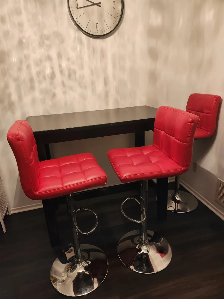 Ikea bar table/ Counter Height Table image indicator(4)