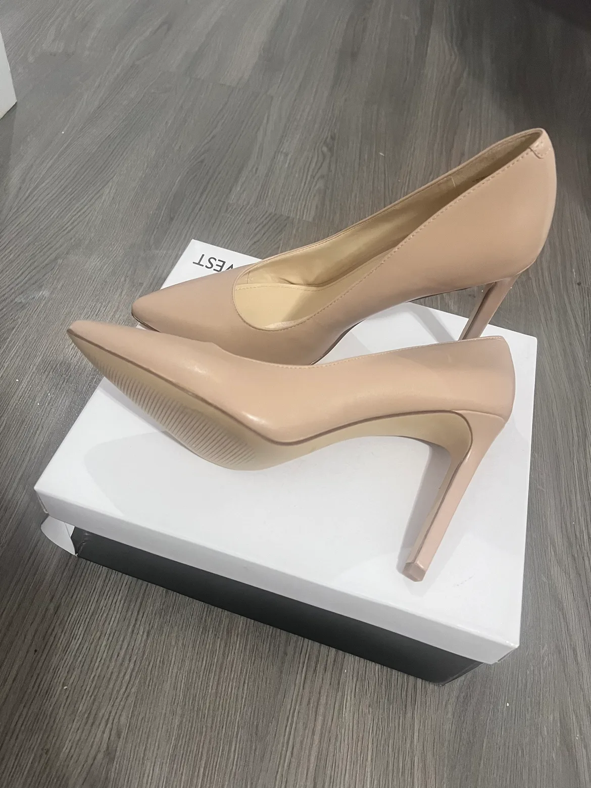 Nine West shoes, size US8 image indicator(5)