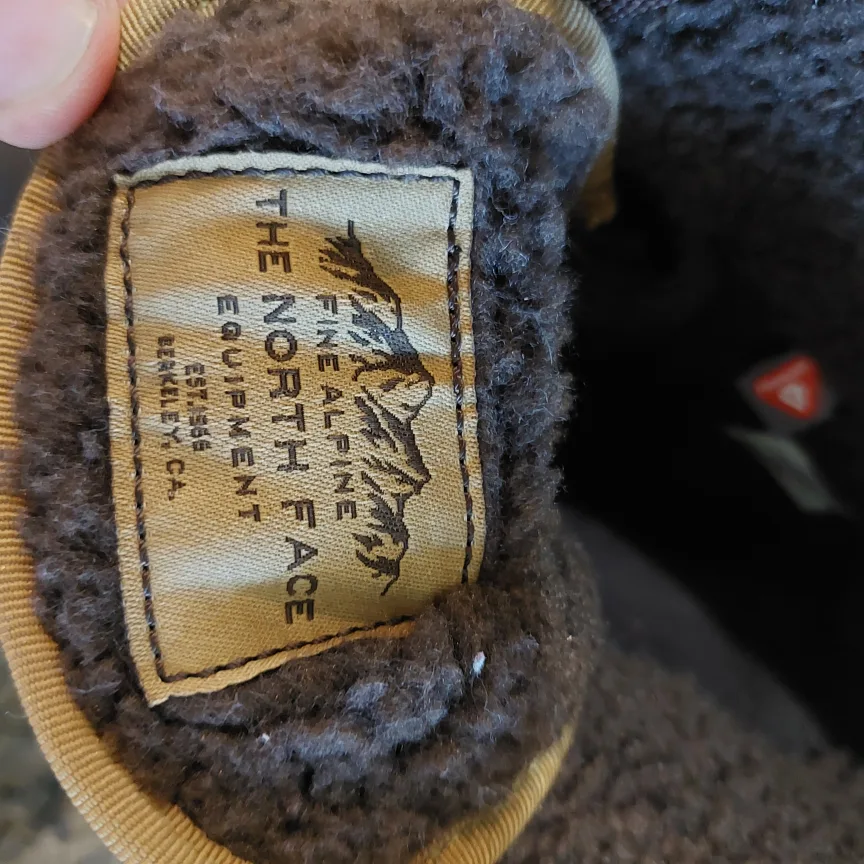 The North Face Women's Winter Boots Size 8 US image indicator(7)