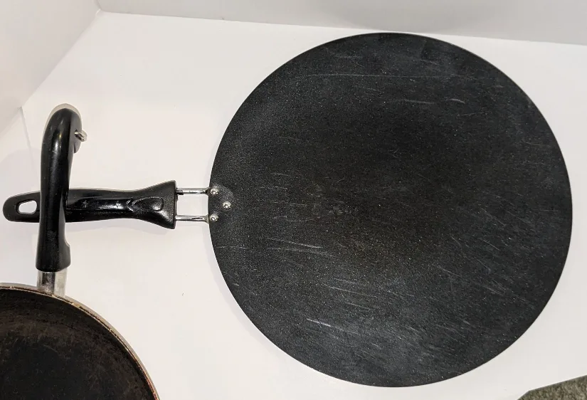 12" Frying Pan and 12" Griddle/Crepe Pan #freecycle image indicator(2)