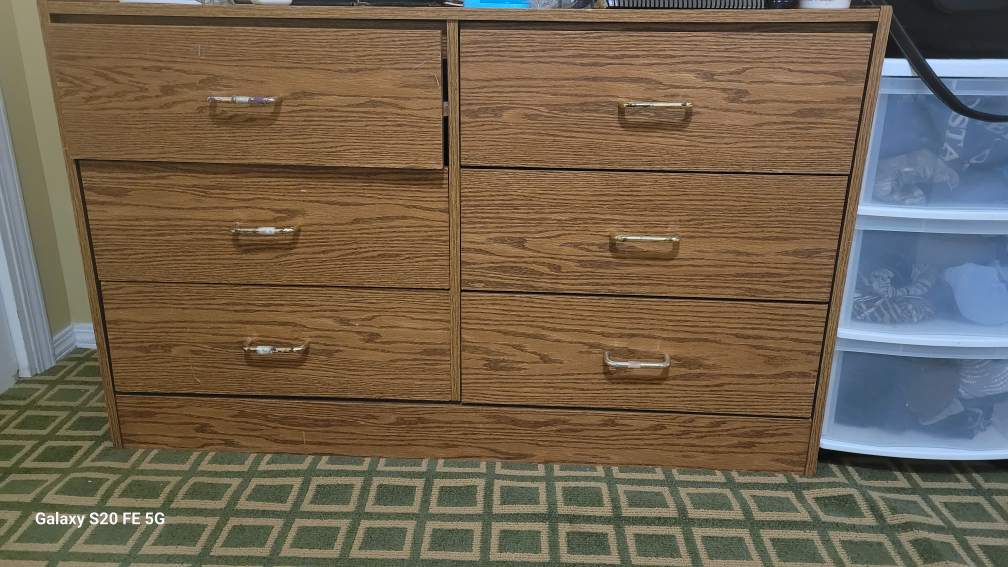 Wooden 6 Drawer Dresser