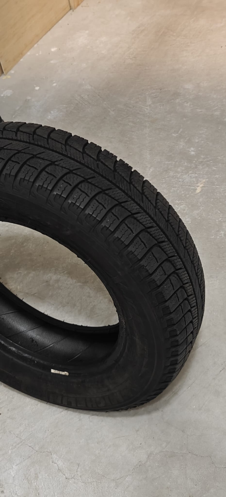 Michelin 4 Used Winter Tires 175/70R14 - photo 5