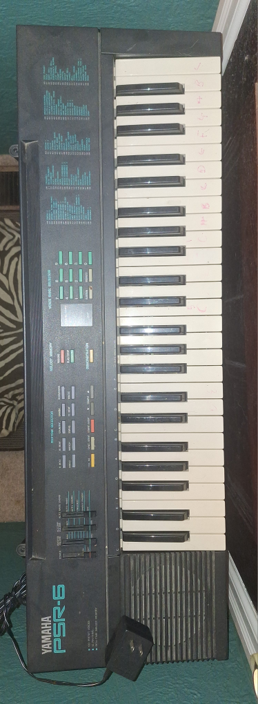 $60 Yamaha PSR-6 electric keyboard/piano