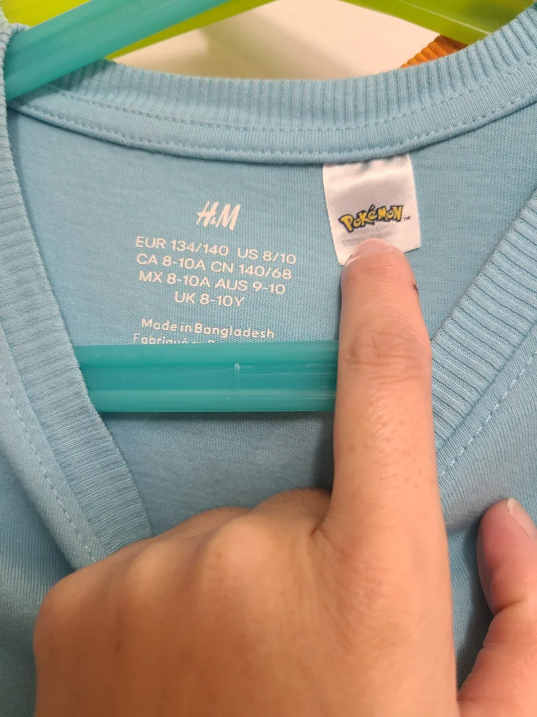 Pokemon Long Sleeve Shirts - Bulk Buy image indicator(7)