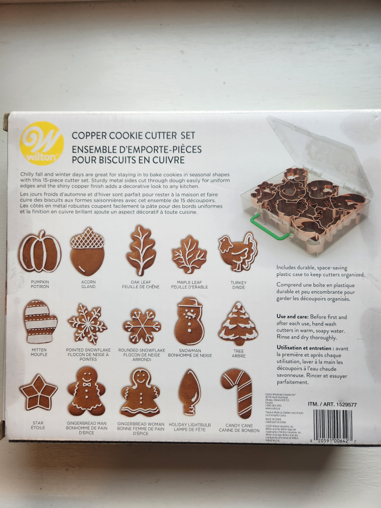 collection of baking accessories - photo 2