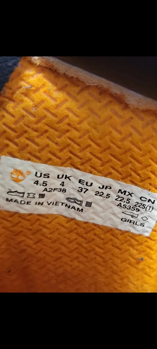 Timberland Black Boots image indicator(5)