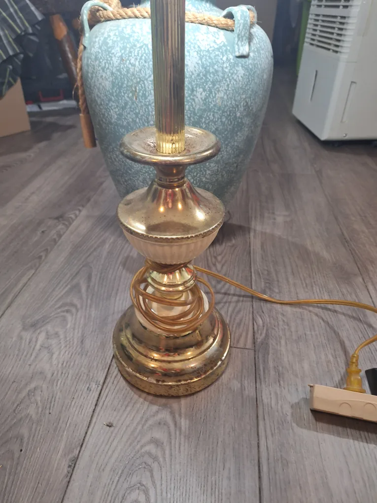 Vintage Deer Table Lamp image indicator(3)