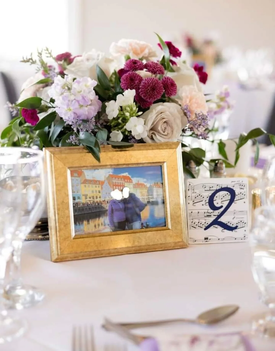 17 wedding frames. gold frames image indicator(3)