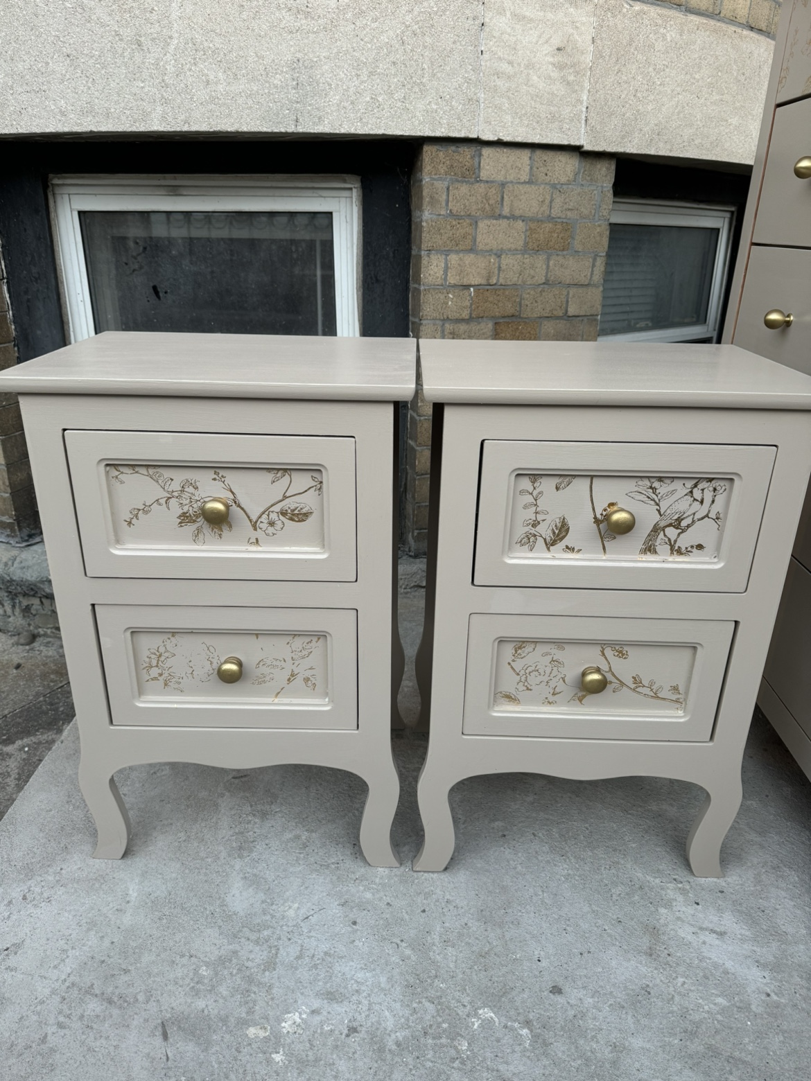 Beautiful Dresser and Two Nightstands for Sale! - photo 4