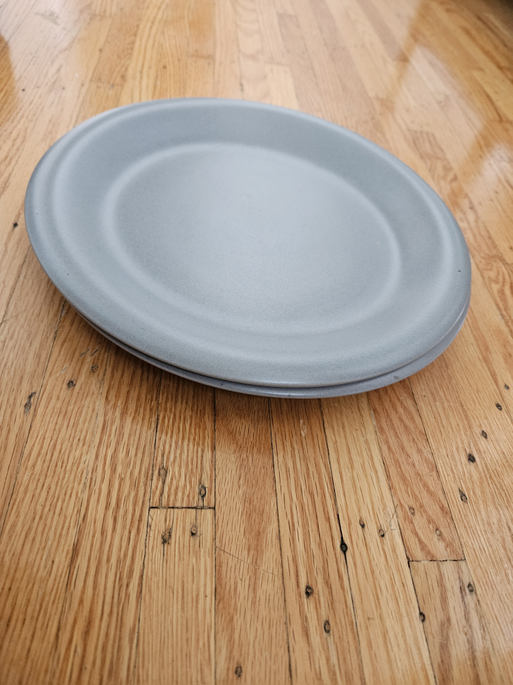 Set of Two Grey Dinner Plates - photo 2