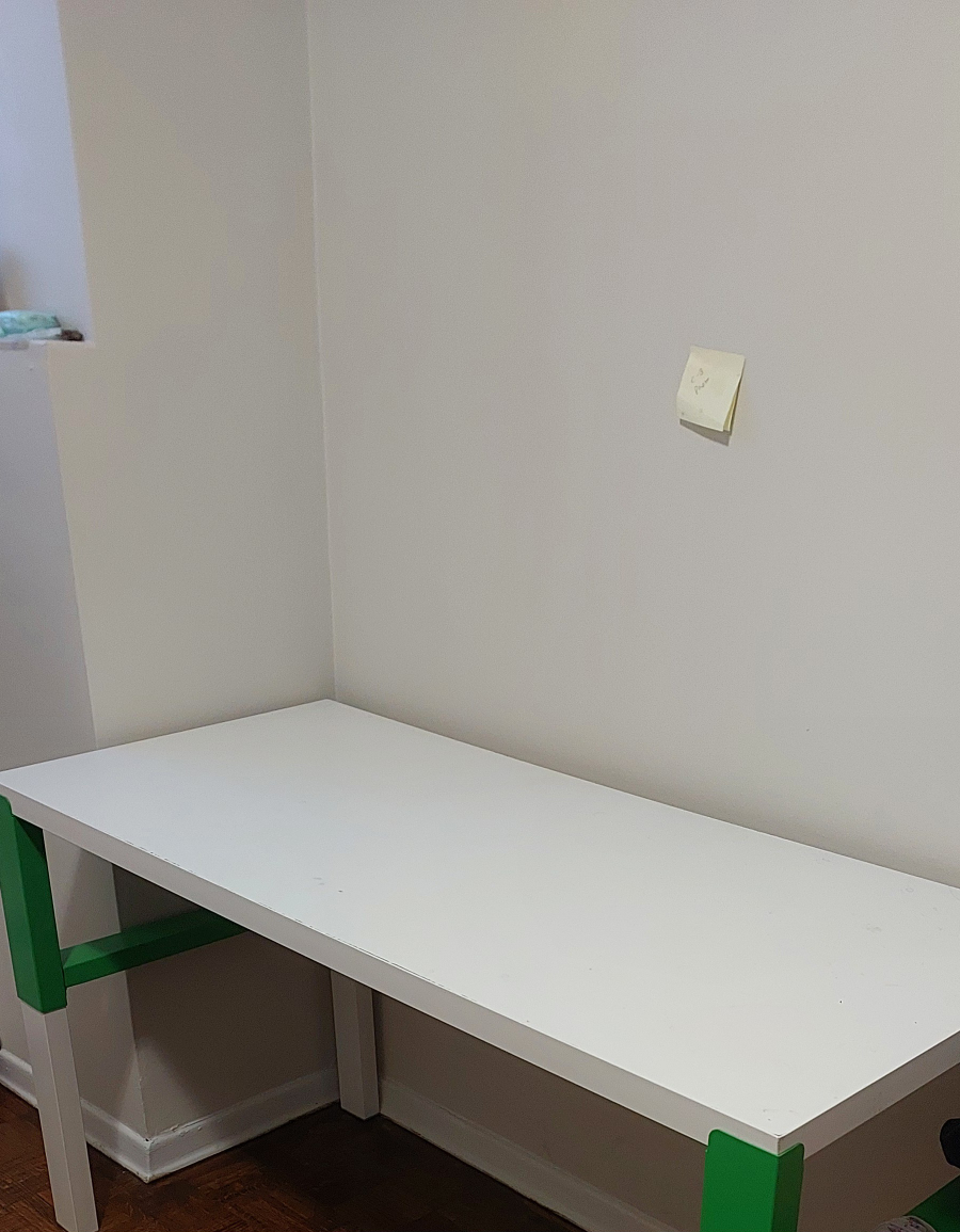 IKEA Desk with Green Accents - photo 2