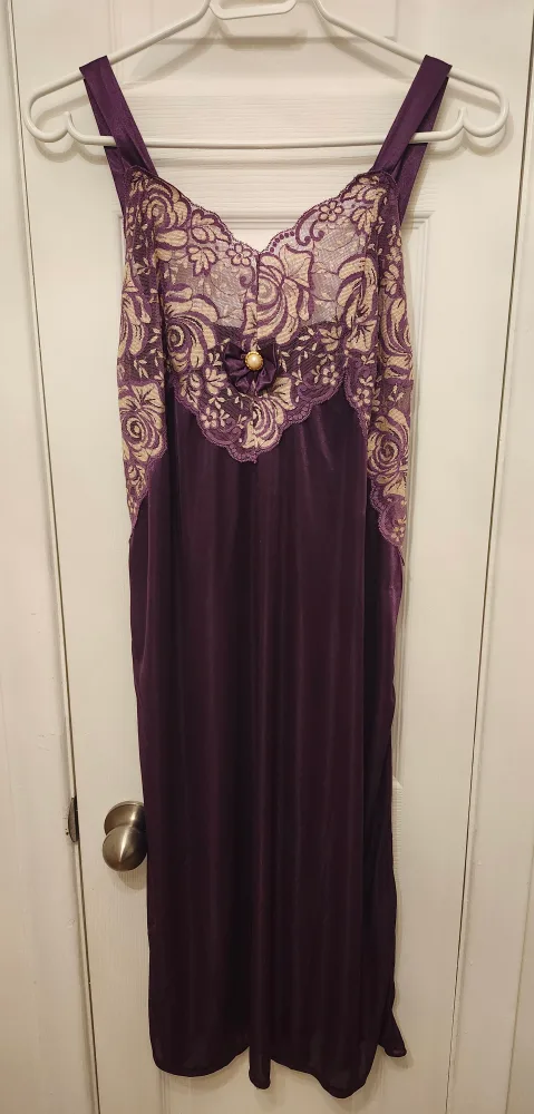 Purple Silk Nightdress with Lace - Size M/L image indicator(4)