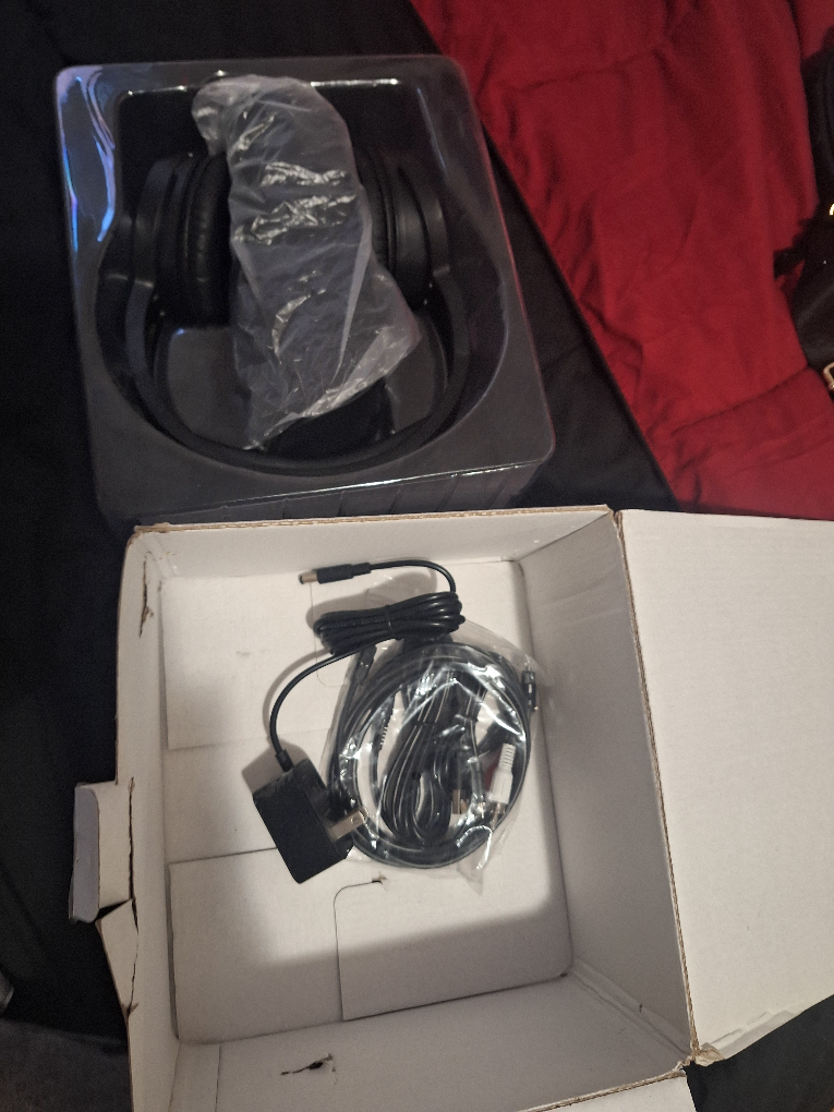 Wireless Headphones - photo 2