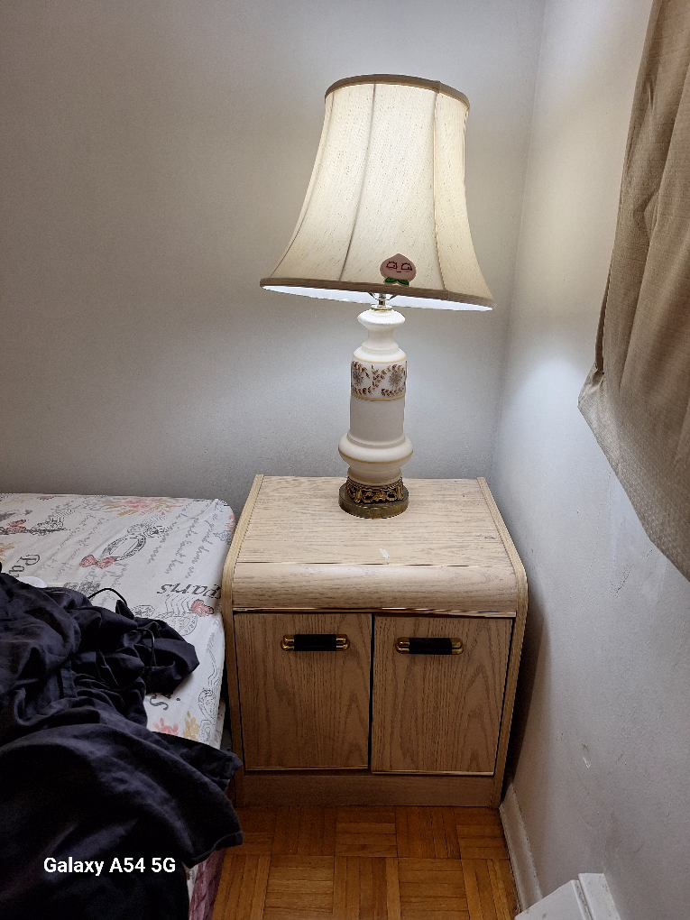 2 Nightstand with Lamp #freecycle