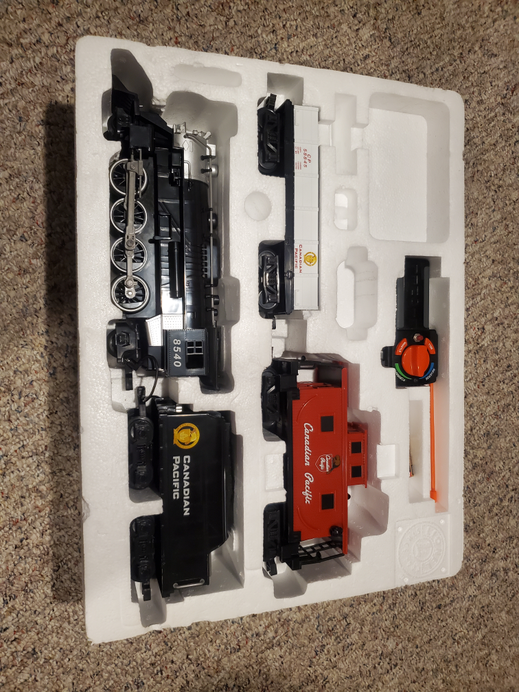 Lionel Canadian Pacific Train Set G gauge