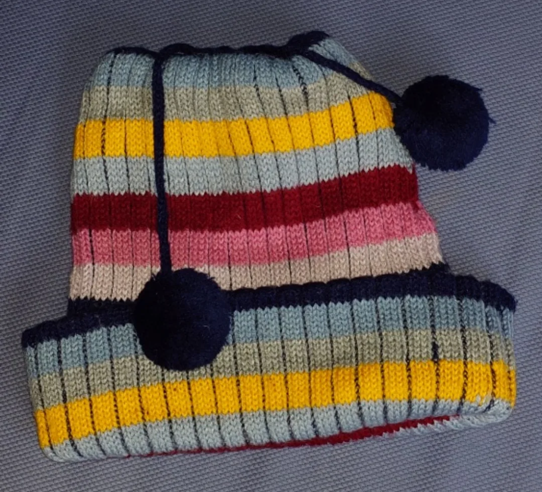 Striped toque with pom pom image indicator(2)