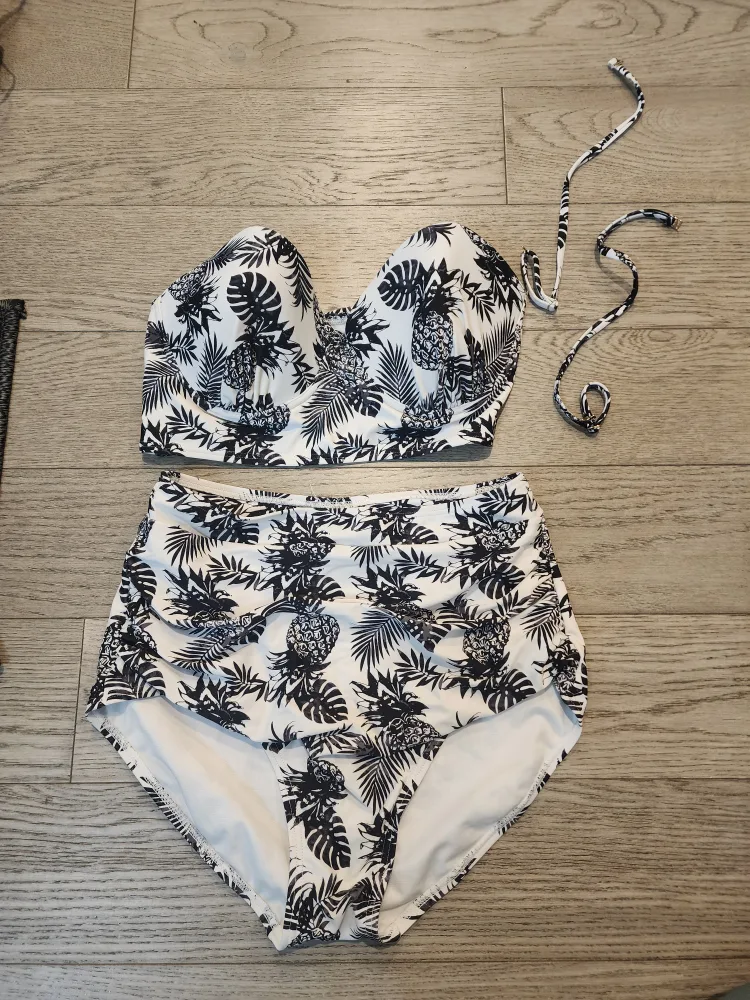 Women's Black and White Pineapple Print Bikini #ThriftyPicks thumbnail
