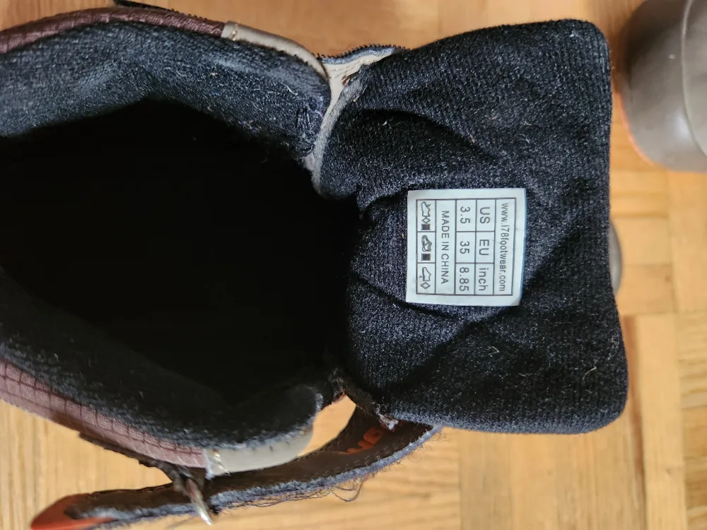 17 Eight Kids Hiking Boots image indicator(5)