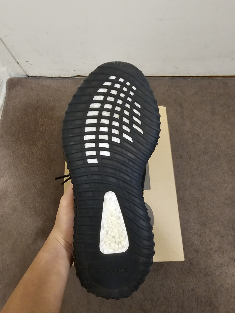 USED Yeezy Boost 350 V2 ONYX - photo 3