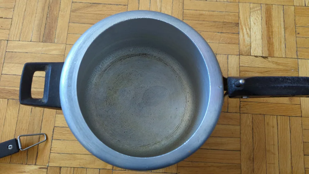 Used Pressure Cooker image indicator(2)