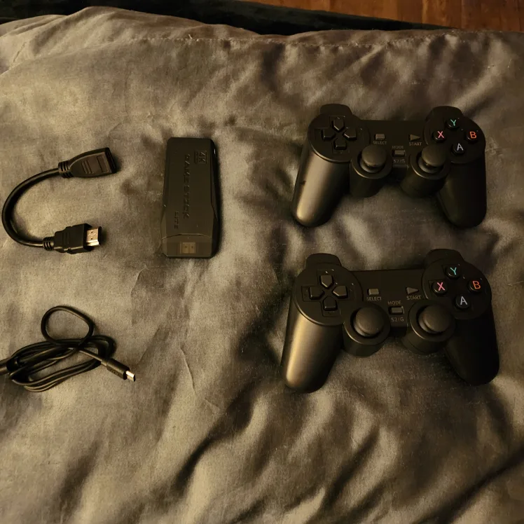 Game Stick with 2 Wireless Controllers thumbnail