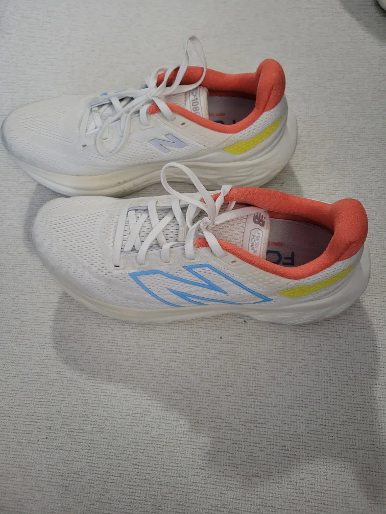 New Balance 1080 Running Shoes image indicator(3)