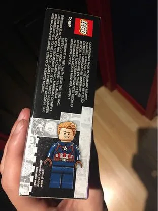 LEGO Marvel Infinity Saga Captain America and Hydra Face-Off image indicator(3)