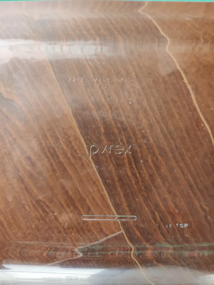 Pyrex 2.6 L Storage Dish with Lid image indicator(6)