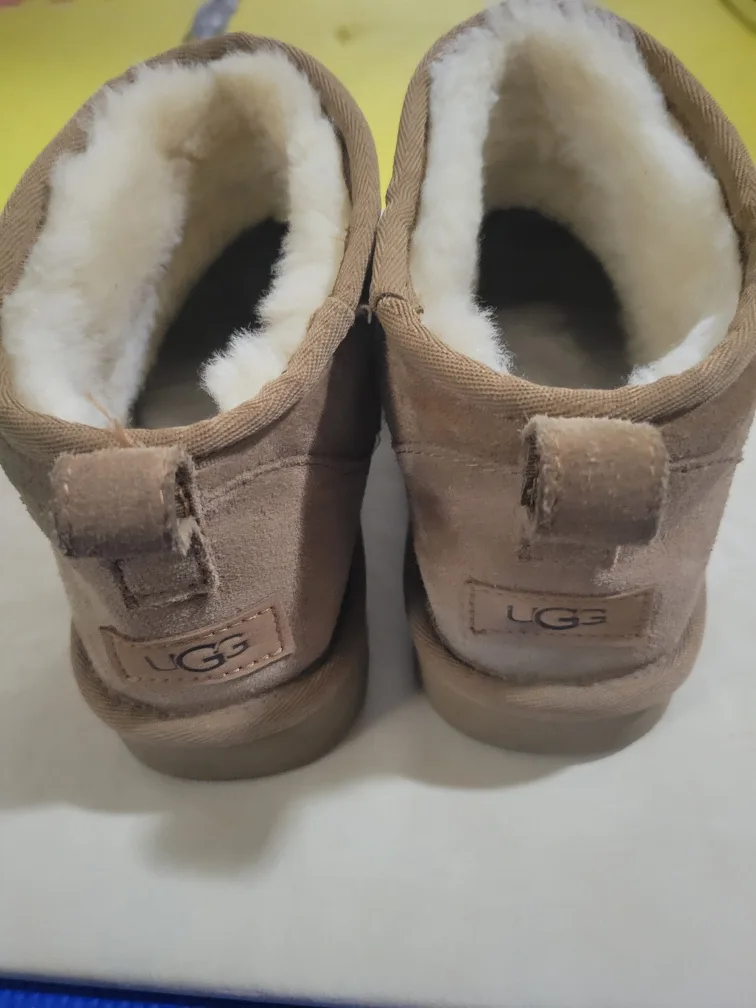 UGG Classic Mini Boots image indicator(5)