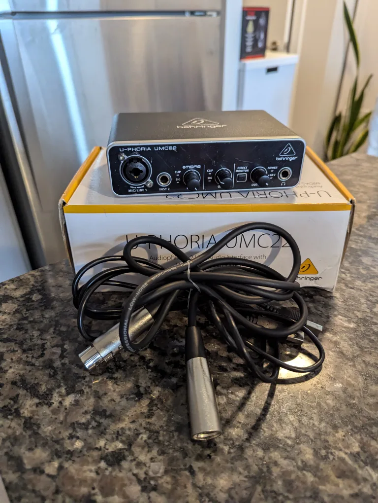 Behringer U-phoria UMC22 Audio Interface 🧡 thumbnail