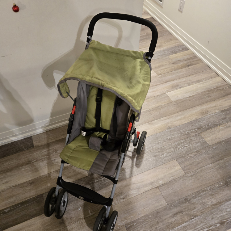 COSCO Lightweight Stroller - photo 2