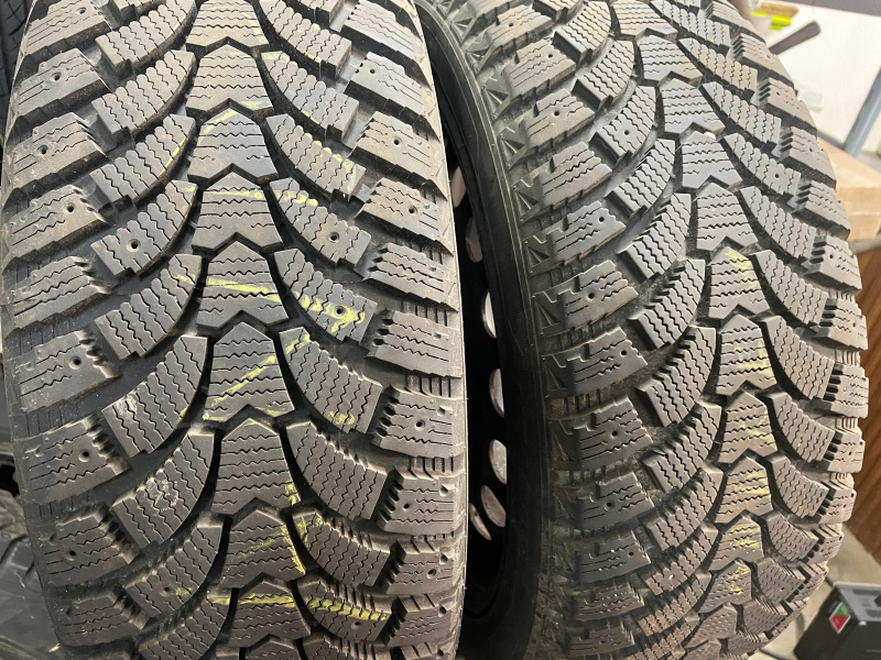 Winter Tires - Set of 4 - 225/45 R17 with steel rims - photo 2