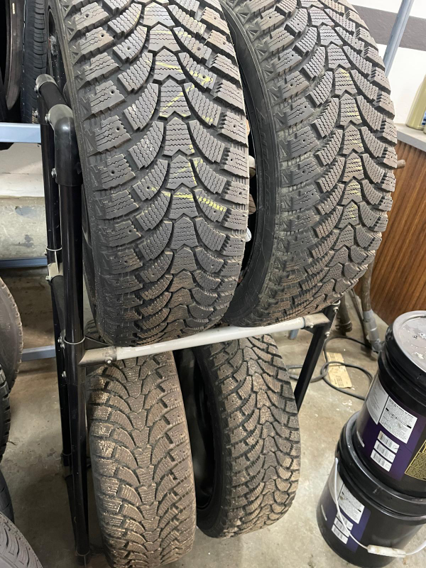 Winter Tires - Set of 4 - 225/45 R17 with steel rims - photo 3