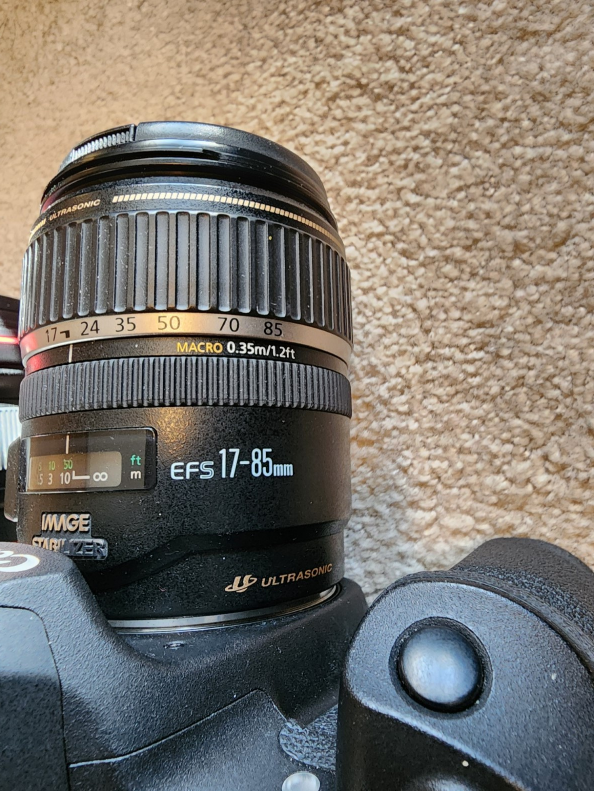 Canon EOS 50D Bundle – Lens, Flash, Lights & Tripods - photo 2
