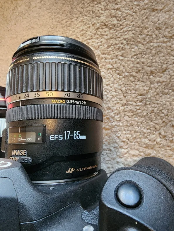 Canon EOS 50D Bundle – Lens, Flash, Lights & Tripods image indicator(2)