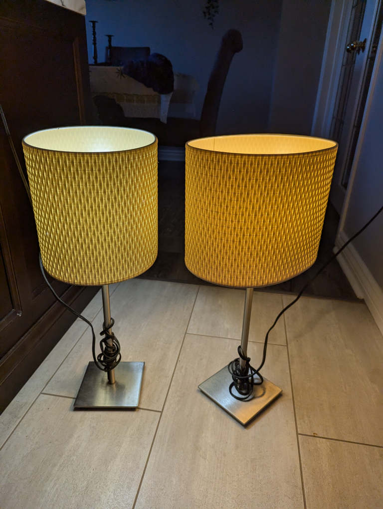 Pair of Modern Table Lamps $10 each - photo 3