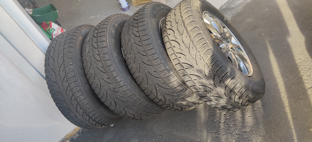 Set of 4 Volkswagen Winter Tires & Rims - photo 2