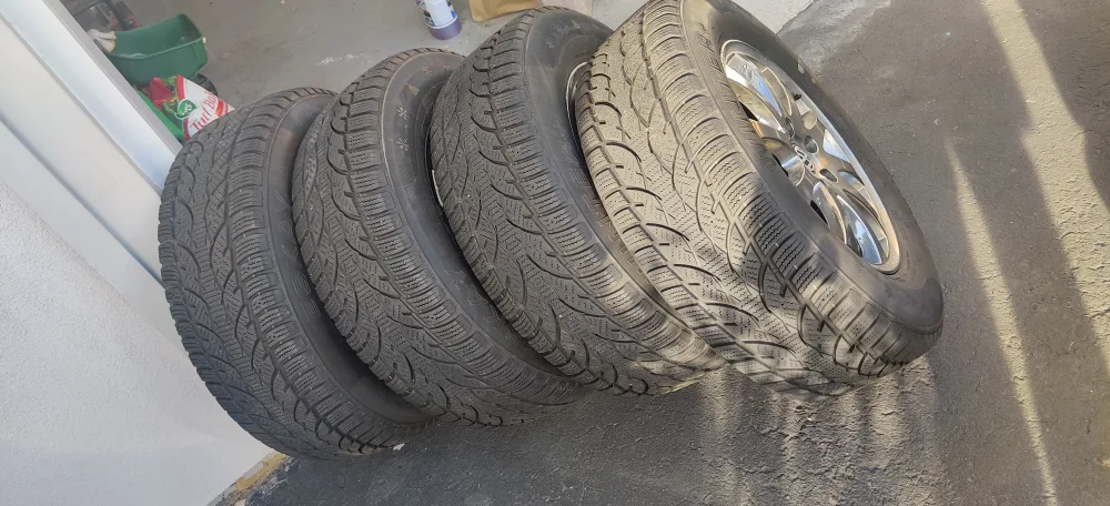 Set of 4 Volkswagen Winter Tires & Rims image indicator(2)