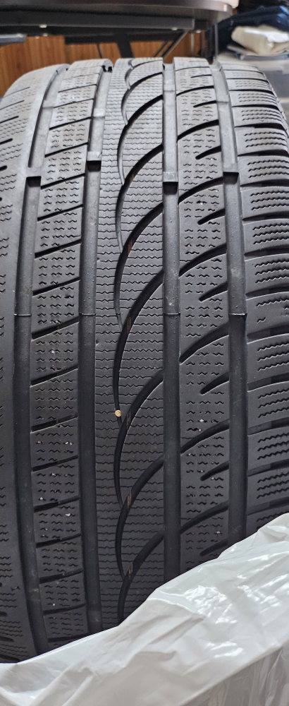 225/45R18 Tires - photo 4