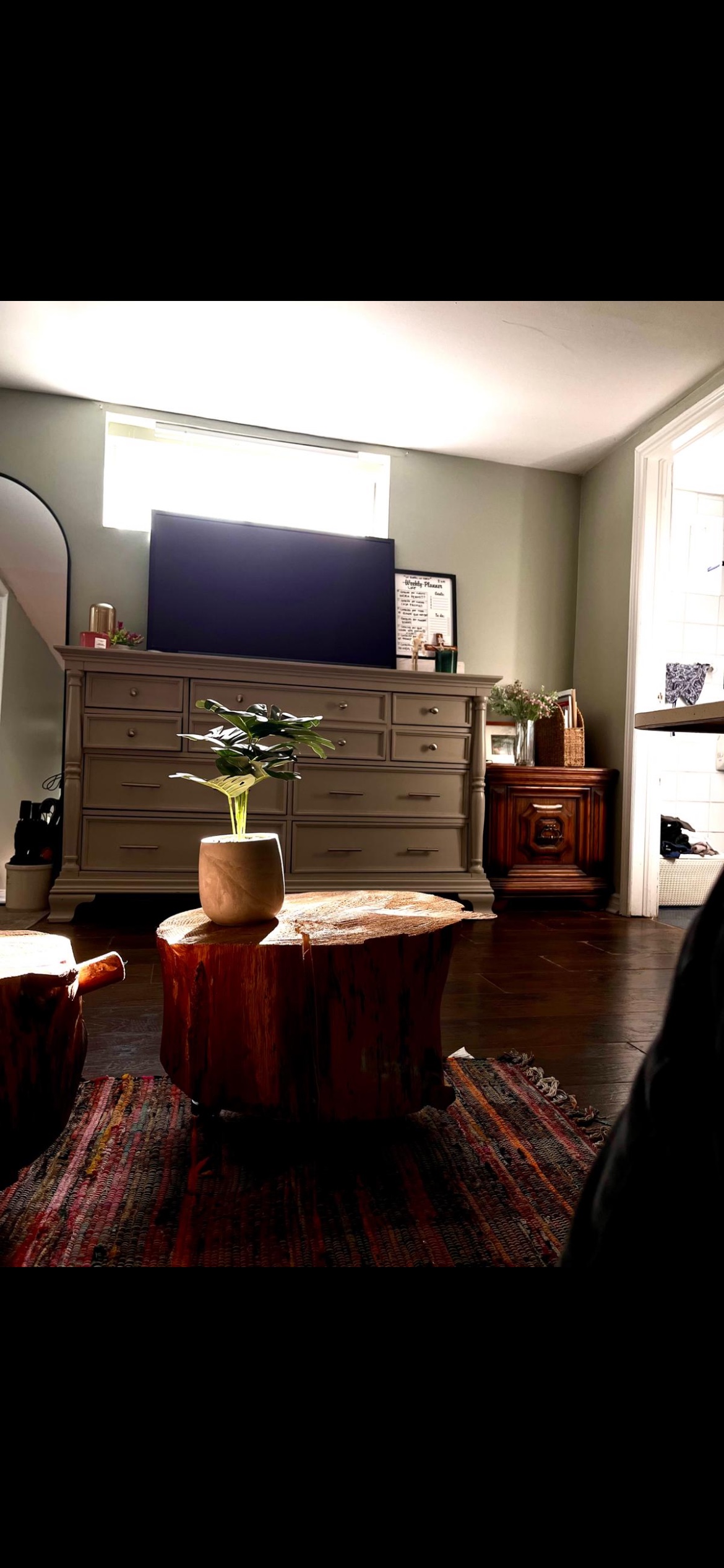 Large Dresser with 9 Drawers - photo 2