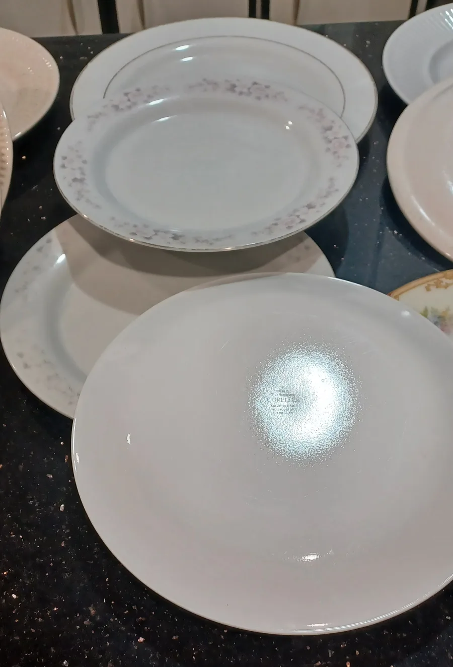 Variety Design Dinner and Dessert Plates image indicator(3)