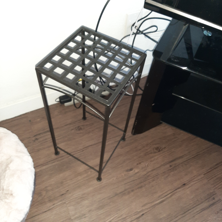 Black Metal Plant Stand