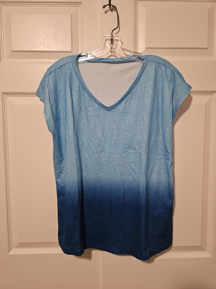 SHEIN Blue Ombre V-Neck T-Shirt