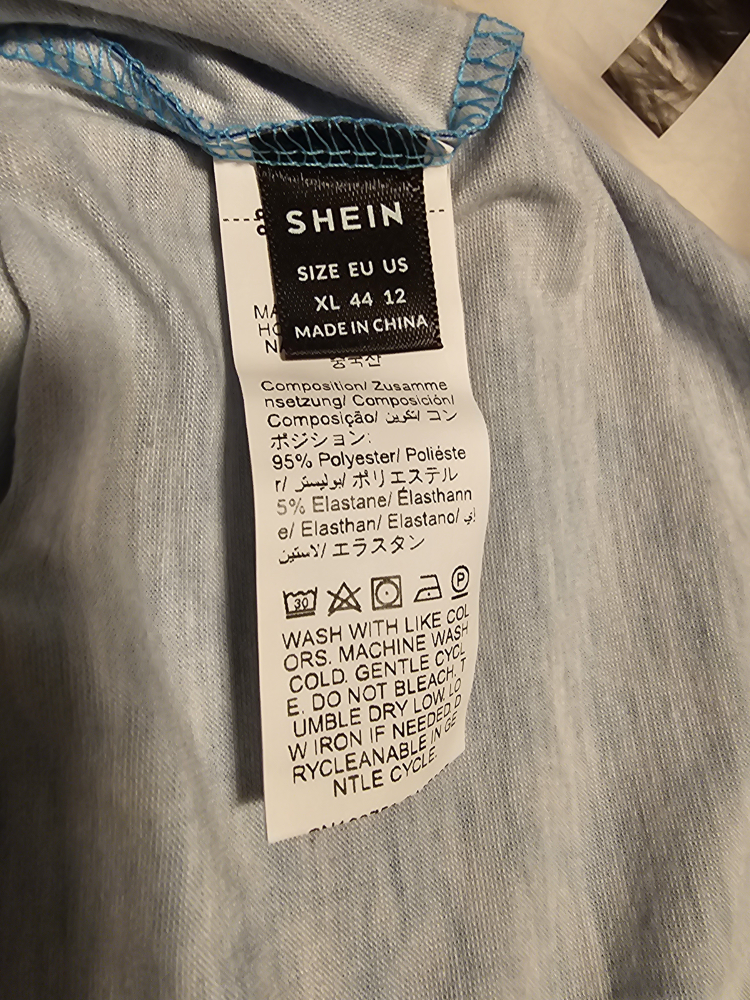 SHEIN Blue Ombre V-Neck T-Shirt - photo 3