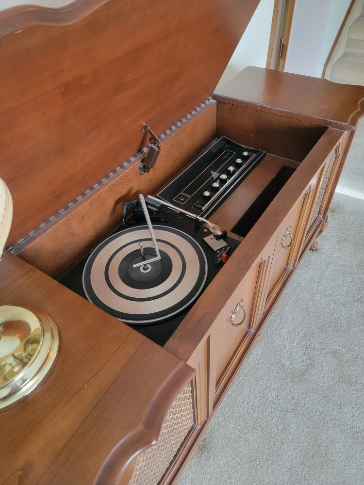 Vintage Stereo Console - photo 3