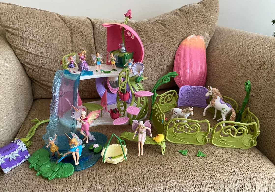 Schleich Bayala Unicorn Stable Playset image indicator(6)