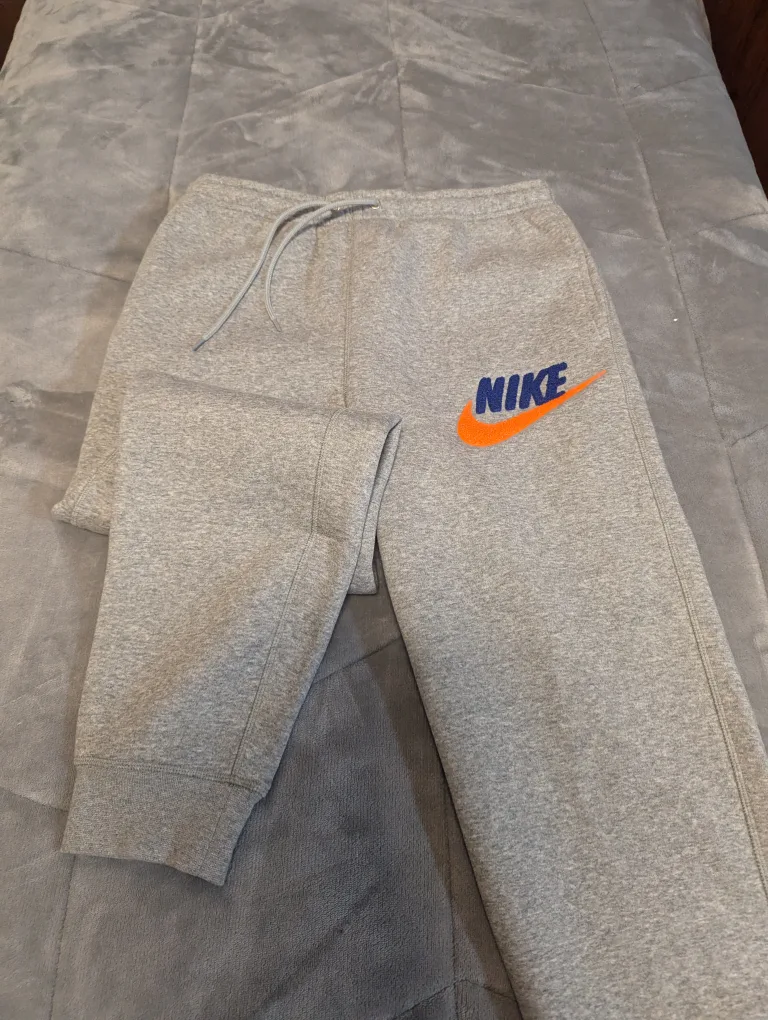 🧡 NIKE Jogging Suit, Hoodie and Sweat Pants BRAND NEW image indicator(4)