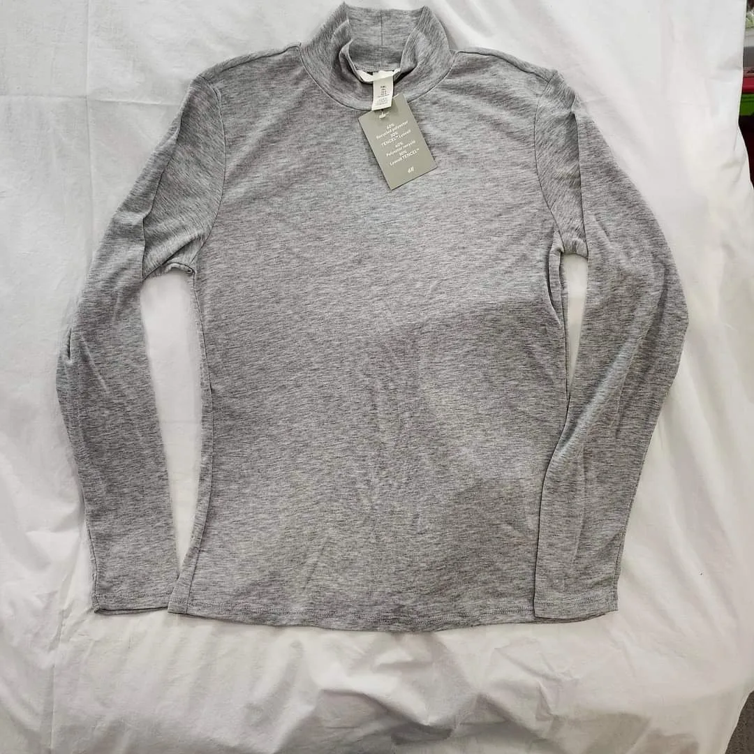 4 SWEATERS #L, Work for M & oversized S image indicator(4)