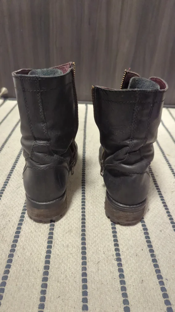 🧡 Black Leather Combat Boots image indicator(3)